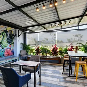 Hostel International House Co-living 